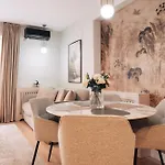 Harmony North Two Bedroom Apartamento Bucareste