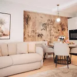 Harmony North Two Bedroom Apartamento Bucareste