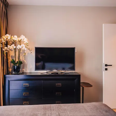Harmony North Two Bedroom Бухарест
