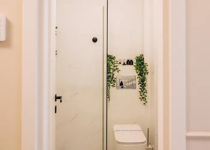Harmony North Two Bedroom Бухарест
